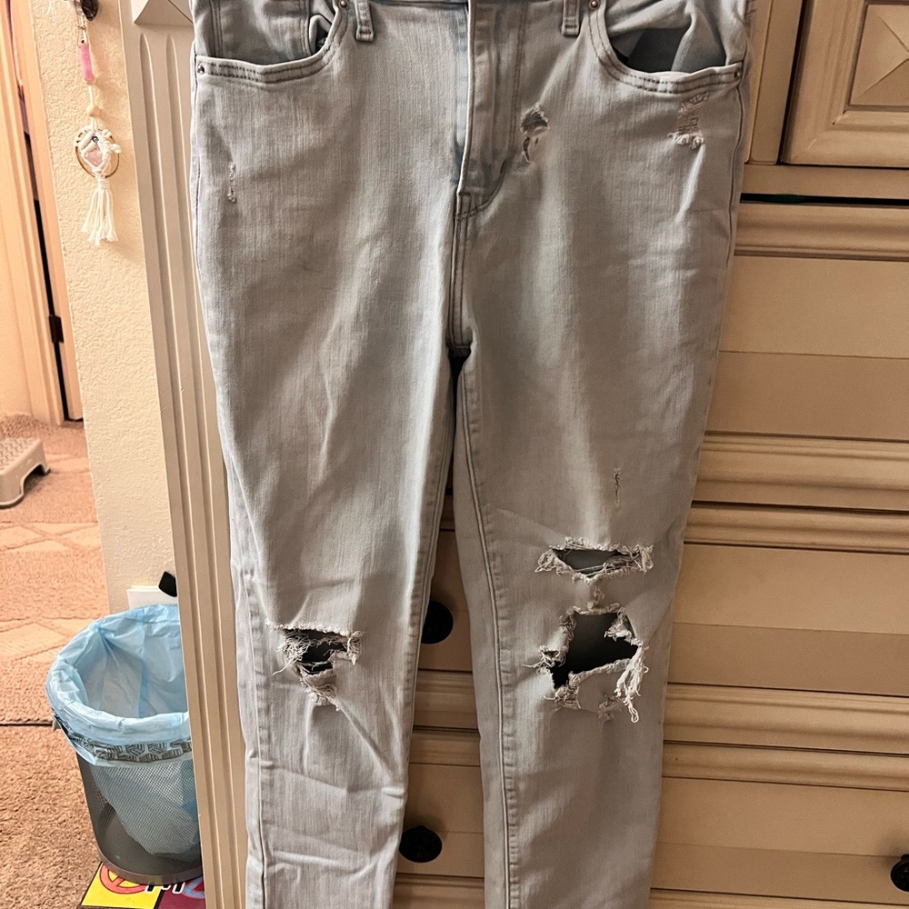 Levi’s 724 - High Rise Straight Crop Distressed Women Jeans (28) Light Wash